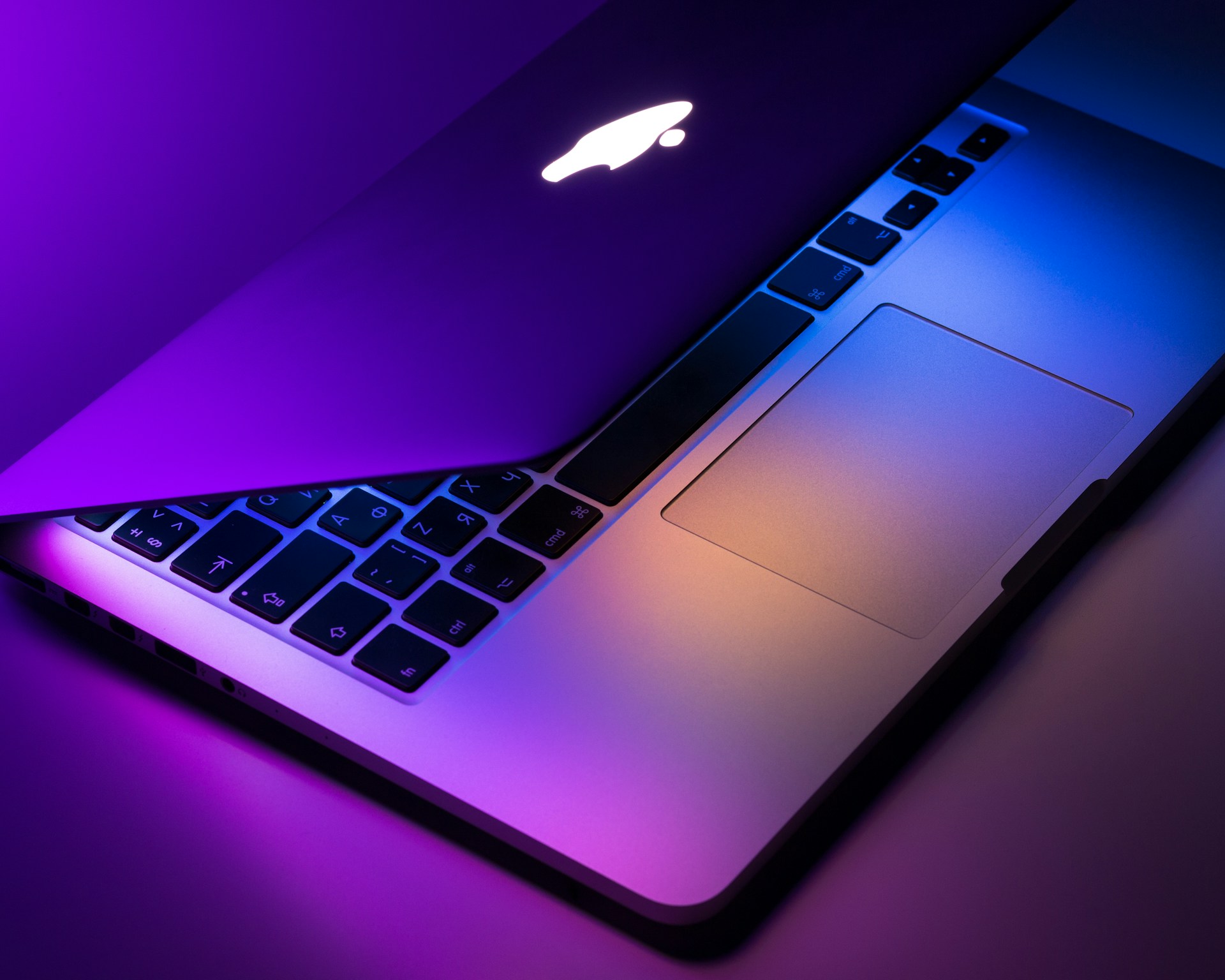 Apple MacBook Buying Guide: Specs, Prices, and Tips