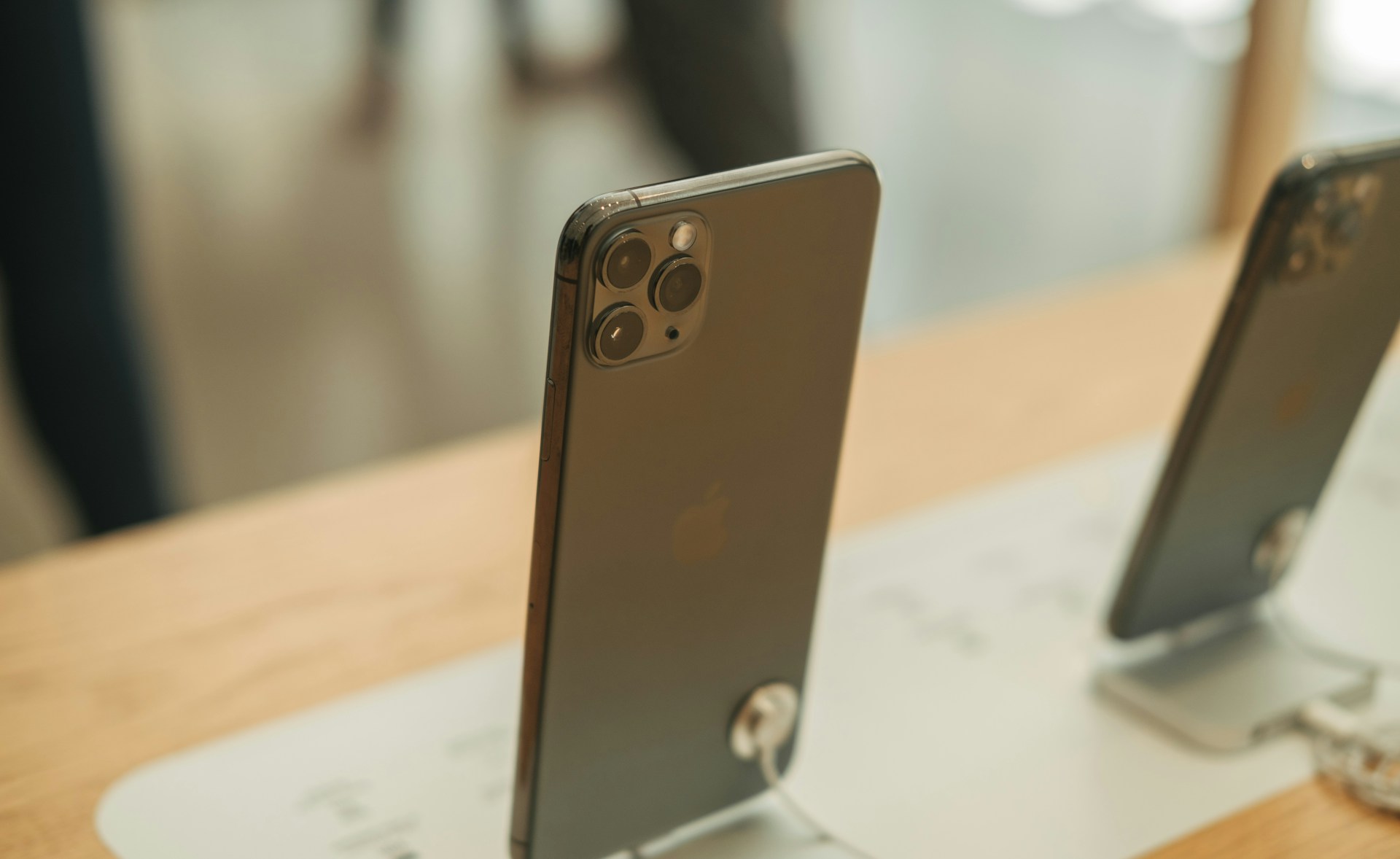 Best Mobile Phone Shops Market Place in Dhaka 2025